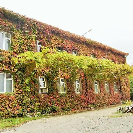 Hotel Lilo Near Airport Tbilisi Exterior photo
